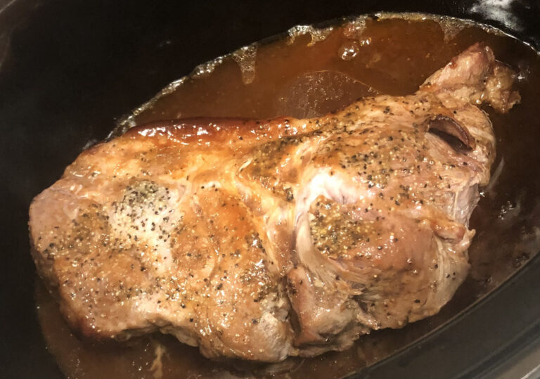 Making pulled pork in a slow cooker