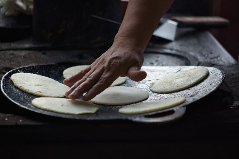 costa rica, tortilla, kitchen